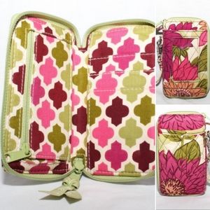 Vera Bradley Phone Acessory Wristlet